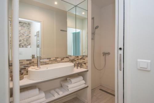 O Carré Croisette Cannes - image 11