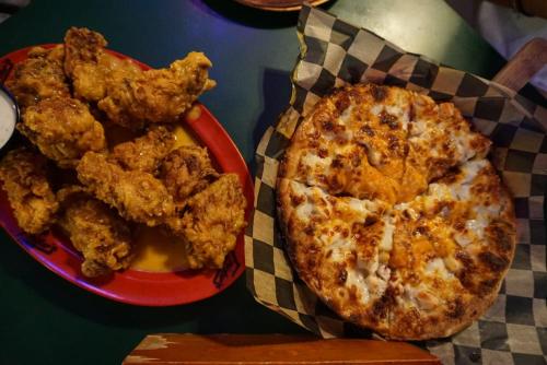 Cedar Stables Inn & Suites in 桑達斯基市中心