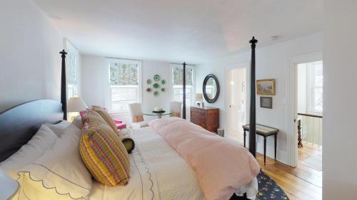 34 State "Historic Luxury Suites" Skaneateles in Skaneateles, USA