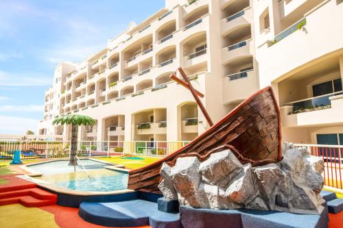 Wyndham Alltra Cancun All Inclusive Resort