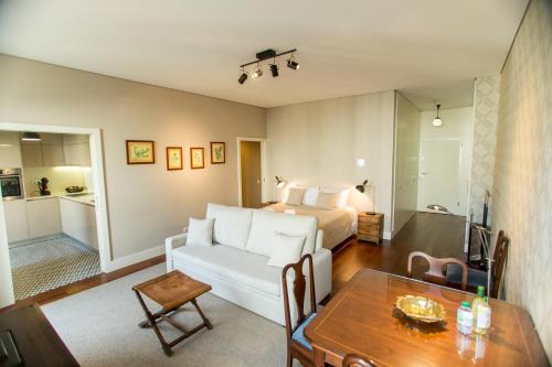 Cardosas Square Apartments by Porto City Hosts 3