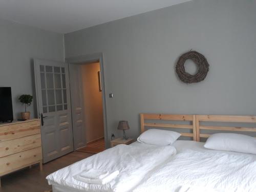  Zrínyi 15 Apartments in Balatonkenese