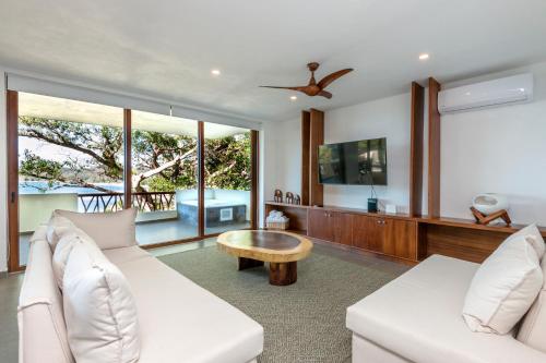 208923121 Ysuri Sayulita - Beachfront Hotel