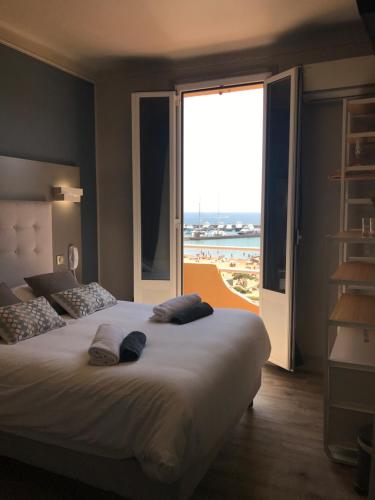 Hotel La Calanque - image 3