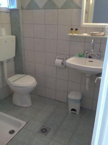 Standard Double Room with Sea View image 6