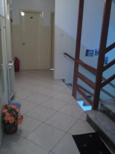 To Giouli