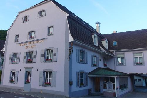 . ZUM ZIEL Hotel & Restaurant Grenzach-Wyhlen bei Basel