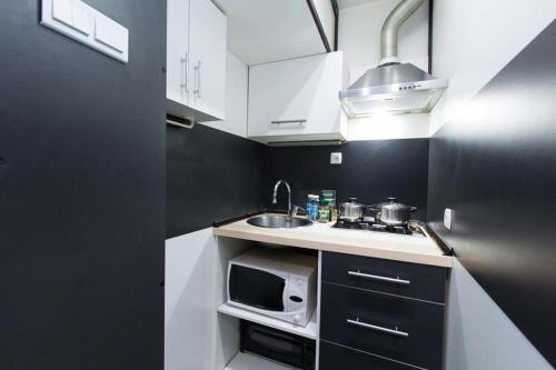 Apartment on Bolshoy Trekhgornyy - main image