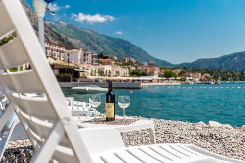Makanan dan Minuman, Villa Donkovic in Kotor