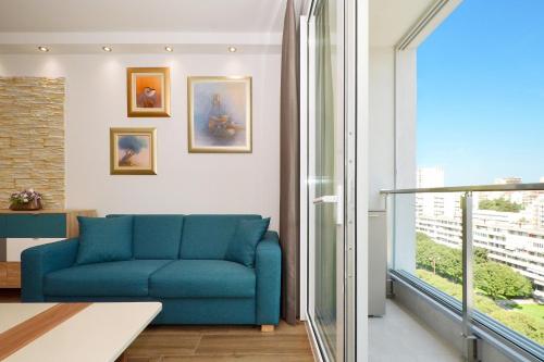 Brand new luxury apartment Blue Gallery - Tap to explore photos