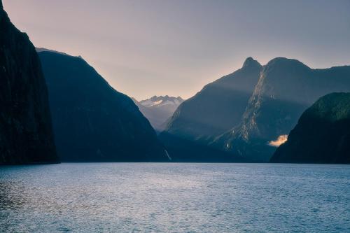 Milford Sound Overnight Cruise - Fiordland Discovery 2