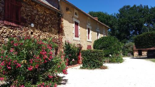 Gîte, Maison de vacances-La Ferté gîte à louer Saint-Laurent-la-Vallée