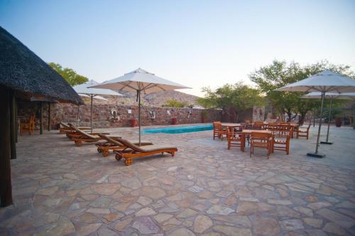 Omarunga Lodge & Campsite