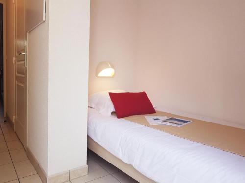 3 bedrooms, 5 beds
