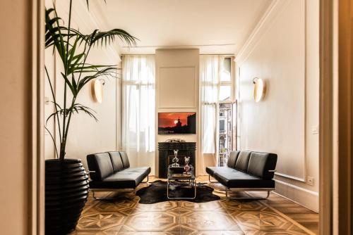 Royal Apartment with Jacuzzi and Balcony - Separate Building