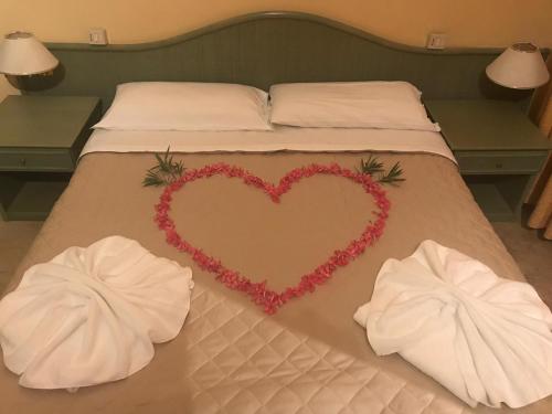 Hotel AMALFI & Restaurant Karaoke Bar - image 2