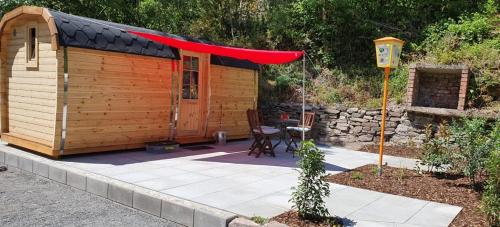 Shepherd Hut with Shared Bathroom