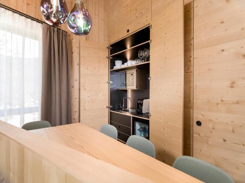 Skyview Chalets am Camping Toblacher See