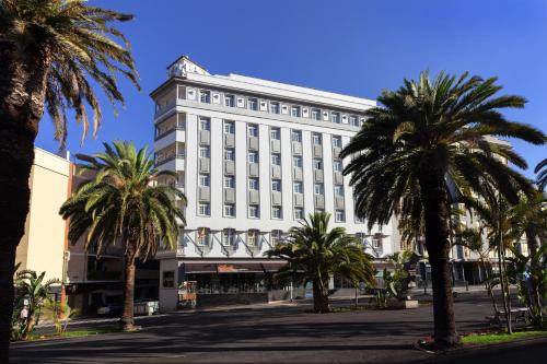  Occidental Santa Cruz Contemporáneo, Santa Cruz de Tenerife bei El Calderillo del Agua