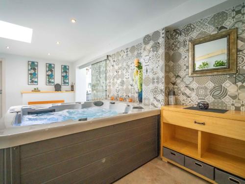 Villa Minimal by Interhome in Jusici