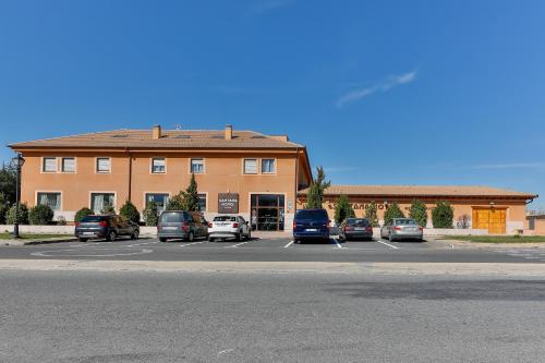 Hospedium Santana Hotel Restaurante, Palazuelos de Eresma bei Martín Miguel