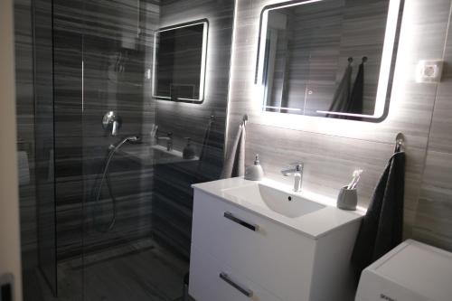 Amazing View Apartments