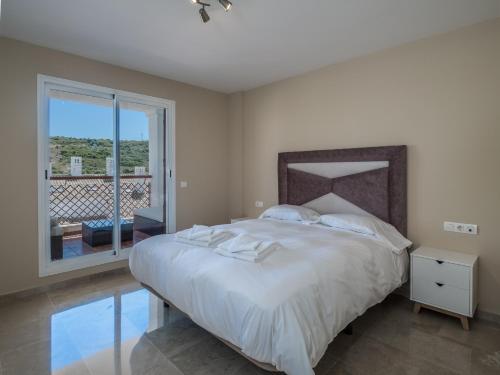 2287-Amazing apt 3bedrooms with huge terrace - image 3