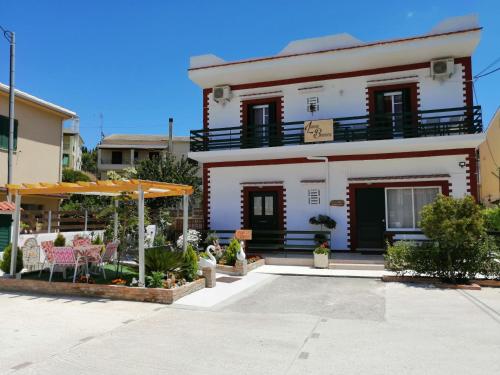 Luna Bianca - Corfu Apartments 4