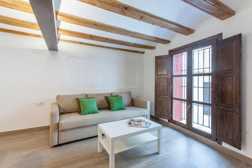 ApartUP Central Market II - image 13