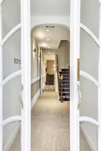 Hotel Courseine - image 5