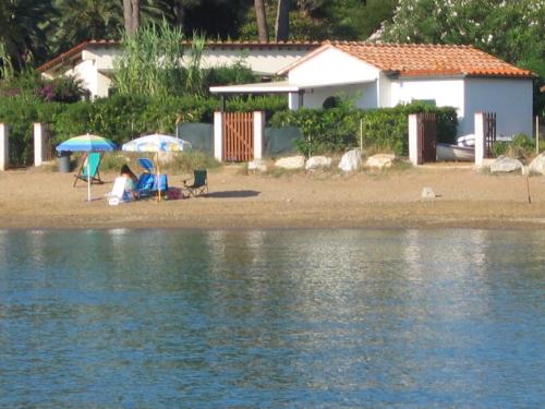 Two-Bedroom House room in casina mare sulla spiaggia