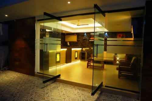 Ashoka Inn Chottanikkara in Manakunnam