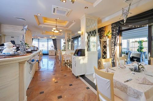 Restaurante, Penelope Palace Apart Hotel & SPA in Pomorie