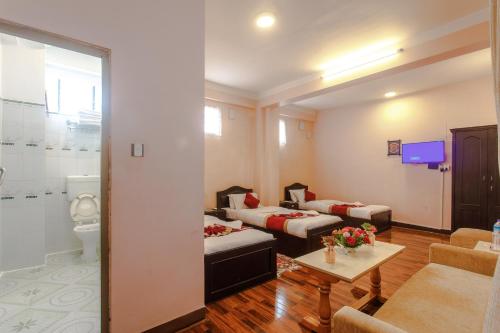 room detail thumbnail 0