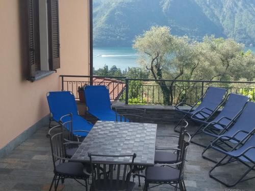 Casa Intignano - appartamento con terrazzo vista lago - Apartment - Tremezzo