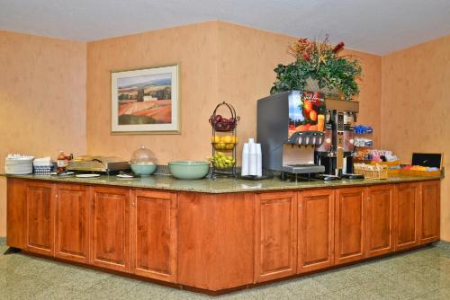 Ramada by Wyndham Kent Seattle Area