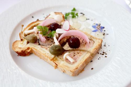 Hôtel Les Maritonnes Parc & Vignoble Restaurant Rouge & Blanc