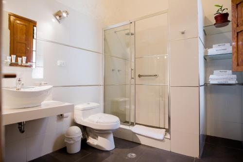 Single Room image 3