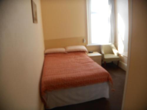 1 double bed