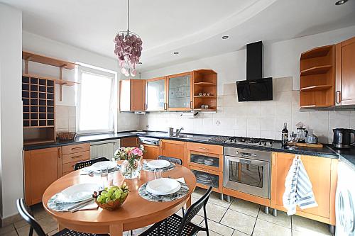 Mhost Bronowice – khách sạn tại Bronowice