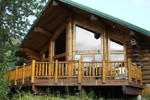Summit Lake Lodge - 출입구