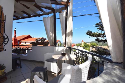  Villa Avra, Ferienwohnung in Argyrádes