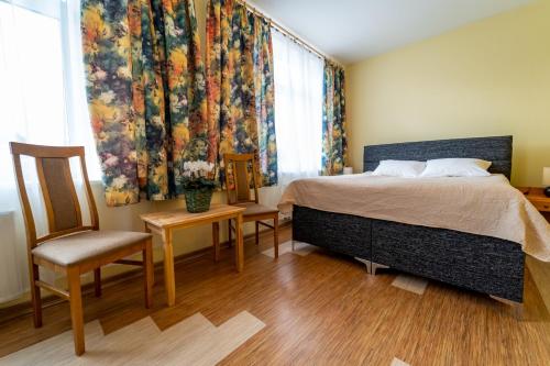 Hotel Mare & Restaurant in Roja