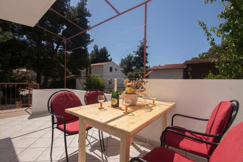  Apartments Tonin in Ivan Dolac