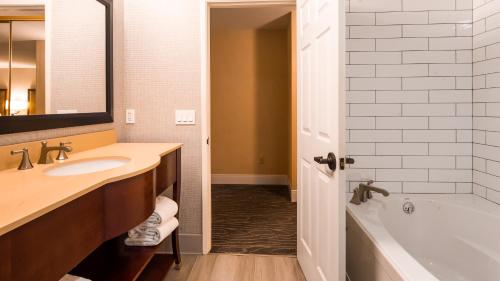 Best Western Plus Stevenson Manor - image 10