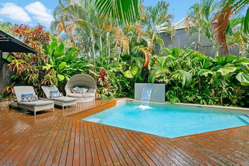 Úszómedence, Mantra on the Inlet Port Douglas in Észak-Port Douglas