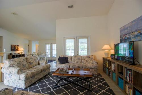 Exterior view, Luxury 2BR-3BA Pool Villa and 20 Min to WEC- Ocala in Hernando (FL)
