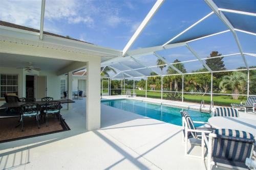 Exterior view, Luxury 2BR-3BA Pool Villa and 20 Min to WEC- Ocala in Hernando (FL)