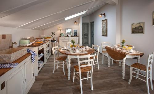 virtuve, Roncaglia Suite in Monticello d' Alba