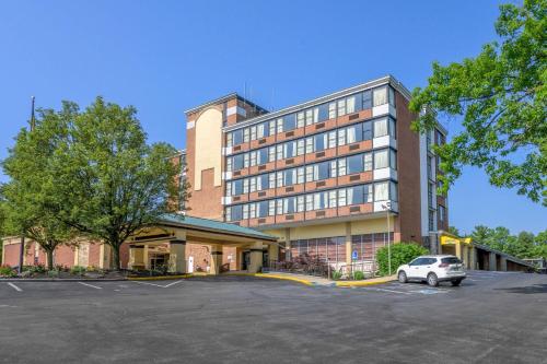 Days Inn & Suites by Wyndham Lebanon PA